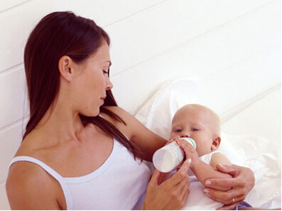 母乳分析仪浅析宝宝断奶的最佳时间 不要惧怕异样的眼光