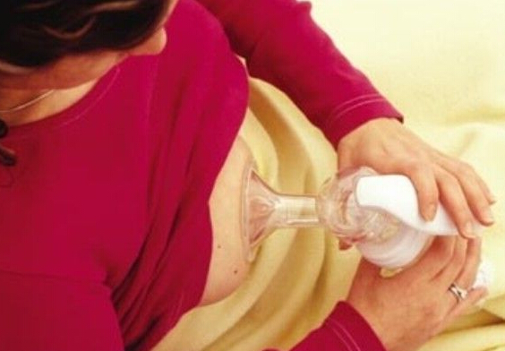 宝宝吃母乳拉稀不要紧可能是您需要检测母乳质量问题